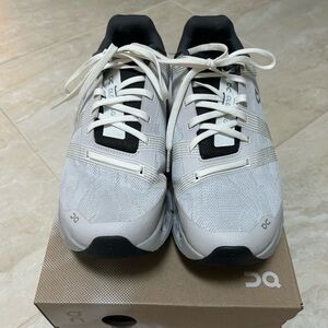 Women’s size 9.5 On Cloudgo sneakers